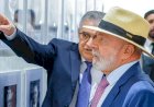 Lula critica Temer e Bolsonaro em visita à galeria de fotos de ex-presidente no Planalto