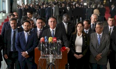 Após Bolsonaro se pronunciar, mundo político agora encara transição