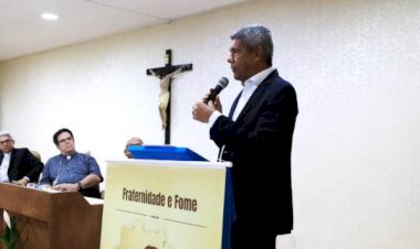 Jerônimo firma parceria com a Igreja Católica para combater à fome
