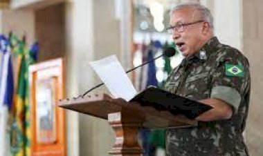 Lula demite comandante do Exército; omissão teria motivado a decisão