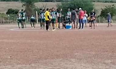 Santa Brigida - Torcedores comparecem ao campo da Ingazeira para torcer pelo seu time na fase de mata-mata