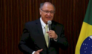 Alckmin faz primeira viagem internacional como vice-presidente