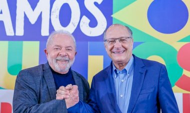 Lula almoça com Alckmin para definir reforma ministerial, diz coluna