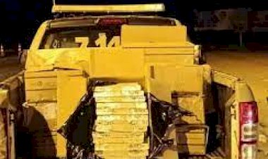 Cerca de meia tonelada de drogas é apreendida em ônibus na BA; entorpecentes estavam cima dos bancos de passageiros