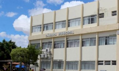 Vereadores de Delmiro Gouveia aprovam aumento salarial de R$ 5 mil para R$ 10.000,00