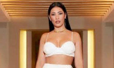 Simaria sensualiza, mostra demais e faz clima esquentar