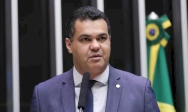 Deputado baiano Dal Barreto é detido pela PF na Operação Overclan