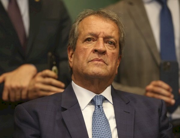 STF bloqueia bens de Valdemar Costa Neto após investigação da PF