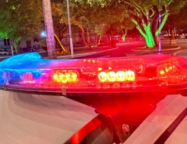 Homem usa faca peixeira para ameaçar gerente e clientes de agência bancária em Canindé de São Francisco