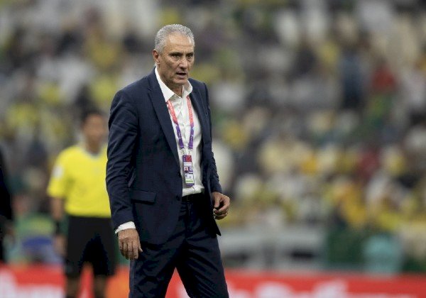 Tite evita indicar responsáveis por derrota e se despede da seleção
