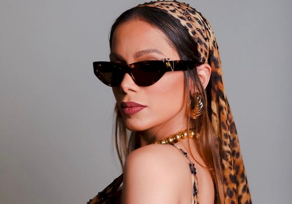 Anitta convida Oh Polêmico para participação em seu bloco em Salvador