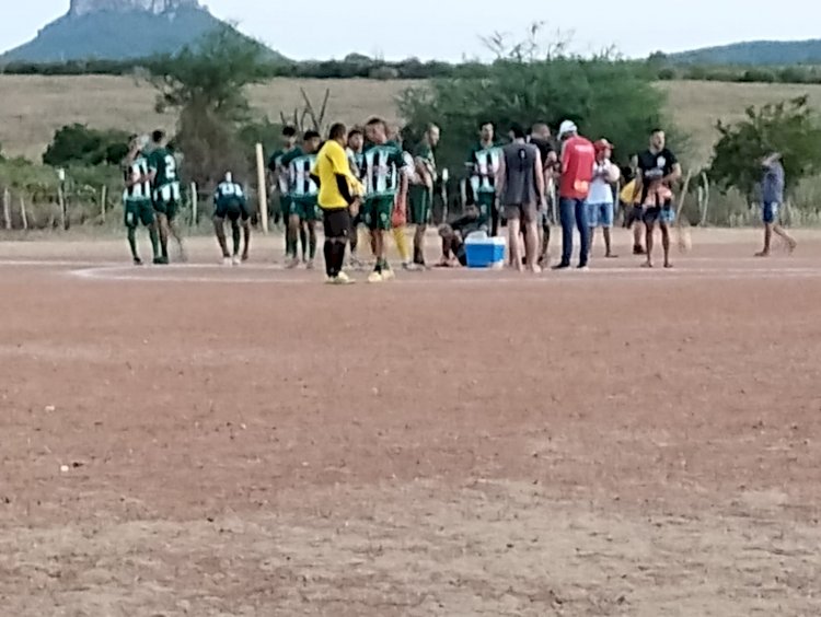 Santa Brigida - Torcedores comparecem ao campo da Ingazeira para torcer pelo seu time na fase de mata-mata