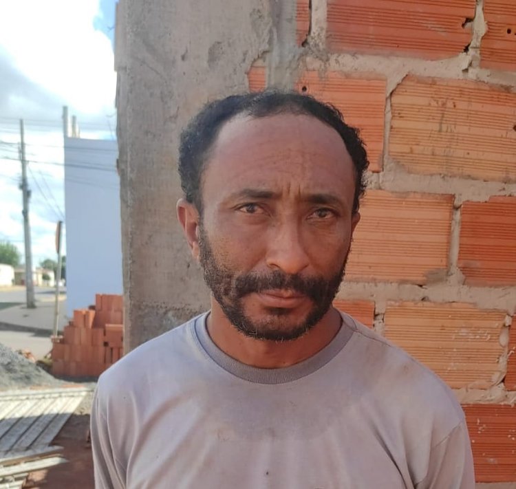 Preso homem que tentou matar a ex-companheira em estacionamento de Mercado em Delmiro Gouveia