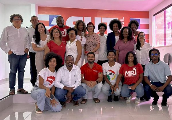 PT Bahia e movimentos sociais fazem ato pela democracia na Alba