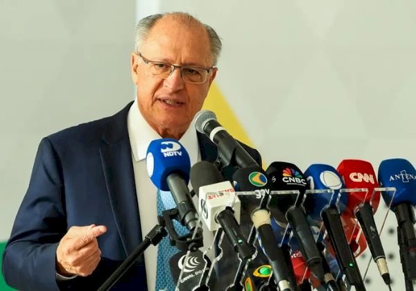 Alckmin classifica a sobretaxa imposta pelos EUA como ‘injusta e descabida’